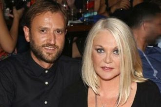 Ρούλα Κορομηλά για Αργύρη Αγγέλου: «Η φιλία είναι επιλογή και όχι υποχρέωση»