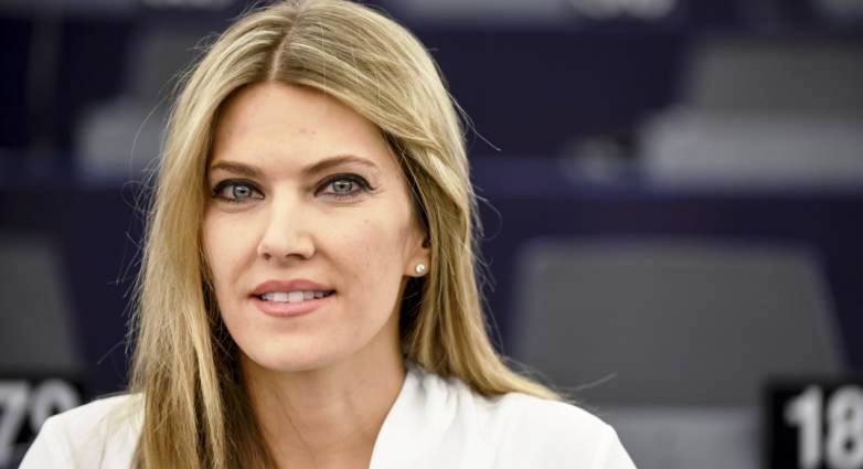 «Πρόωρη» ανάσταση για την Εύα Καϊλή - Αποφυλακίζεται τη Μεγάλη Παρασκευή με βραχιολάκι