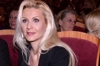 Κατερίνα Γκαγκάκη: Στο γάμο δεν έφτασα ποτέ, τώρα αρχίζει να με ανησυχεί