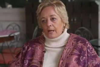 Συγκλονίζει γνωστή συγγραφέας: «Κάηκε το πρόσωπό μου, με φώναζαν τέρας και Κουασιμόδο»