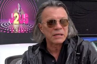 Ηλίας Ψινάκης: «Το τραγούδι που στείλαμε στη Eurovision είναι αίσχος, η ΕΡΤ δεν καταλαβαίνω τι έχει πάθει»
