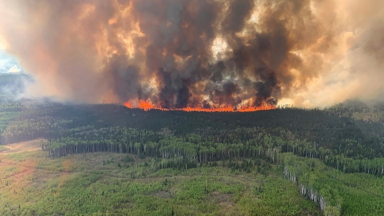 O Καναδάς ζήτησε διεθνή βοήθεια για να αντιμετωπίσει τις καταστροφικές πυρκαγιές