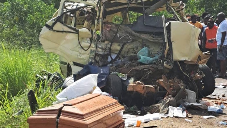 Τροχαίο δυστύχημα με 16 νεκρούς - Συνόδευαν το φέρετρο συγγενή τους ΦΩΤΟ