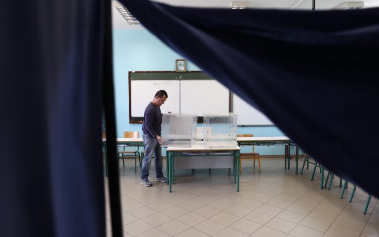 Εκλογές 2023: Ο β' γύρος θα γίνει με τους ίδιους καταλόγους - Τι ισχύει για τις ψήφους αποδήμων