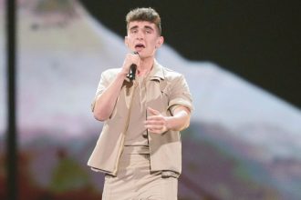 Eurovision 2023: Ξεκίνησε ο β' ημιτελικός - Ο Victor Vernicos διεκδικεί μια θέση στον μεγάλο τελικό