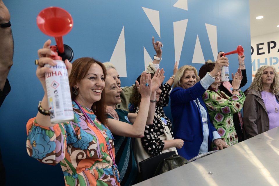 Νέα Δημοκρατία για Exit Poll: Πανηγυρισμοί στην Πειραιώς