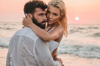 Η Αλεξάνδρα Παναγιώταρου διέγραψε από το Instagram τις κοινές φωτογραφίες με τον Στάθη Σχίζα