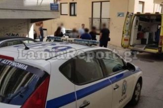 Κόρτνεϊ Καρντάσιαν: Ποζάρει με φουσκωμένη κοιλίτσα και λάμπει από ευτυχία