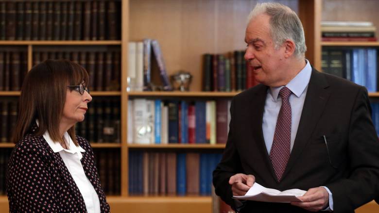 Εκλογές 2023: Στην Κατερίνα Σακελλαροπούλου ο Κωνσταντίνος Τασούλας για τα επίσημα αποτελέσματα