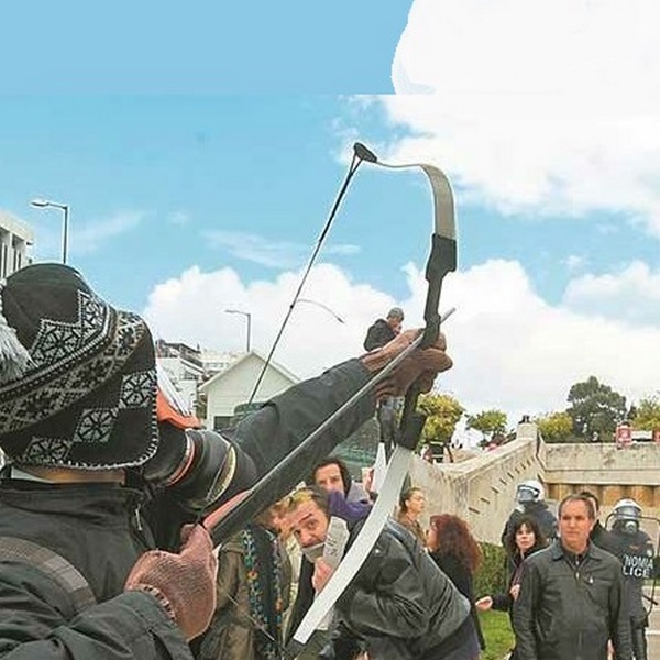 Αποφυλακίζεται με περιοριστικούς όρους ο "τοξοβόλος του Συντάγματος" Γιάννης Μιχαηλίδης!