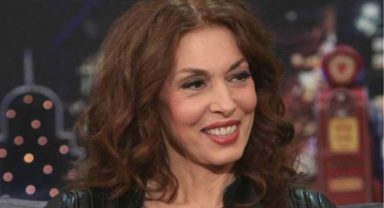 Δήμητρα Παπαδήμα: Και που έδωσα στην Κιβωτό του Κόσμου, αγράμματη έχω μείνει, δεν ξέρω τι συμβαίνει