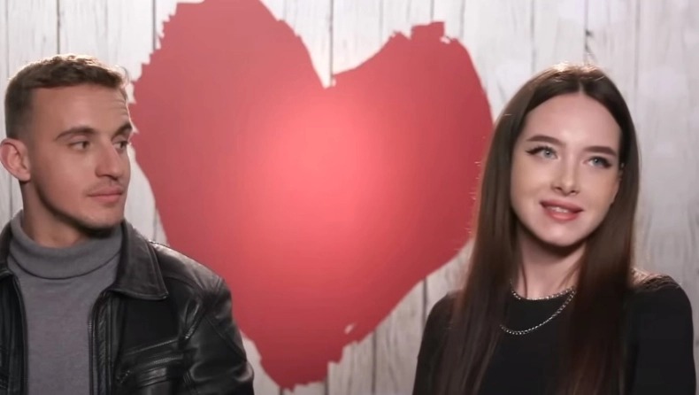 Παίκτρια του First Dates: «Θα ήθελα να μην είναι Έλληνας και να έχει τρίχες, να φαίνεται σαν άνδρας»