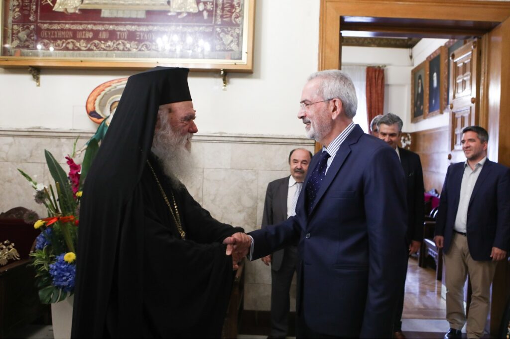 Συνάντηση του Αρχιεπισκόπου Ιερωνύμου με τον υπηρεσιακό πρωθυπουργό, Ιωάννη Σαρμά