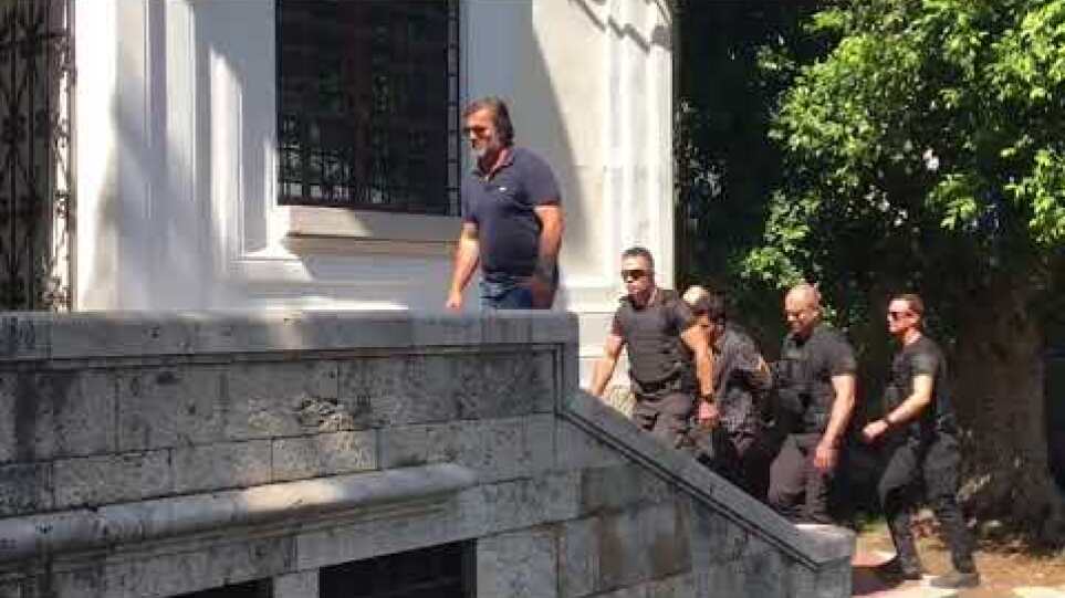 Δολοφονία στην Κω: Αλλάζει την κατάθεσή του ο 32χρονος – Υποστηρίζει ότι παρέδωσε την Αναστάζια στον σύντροφό της