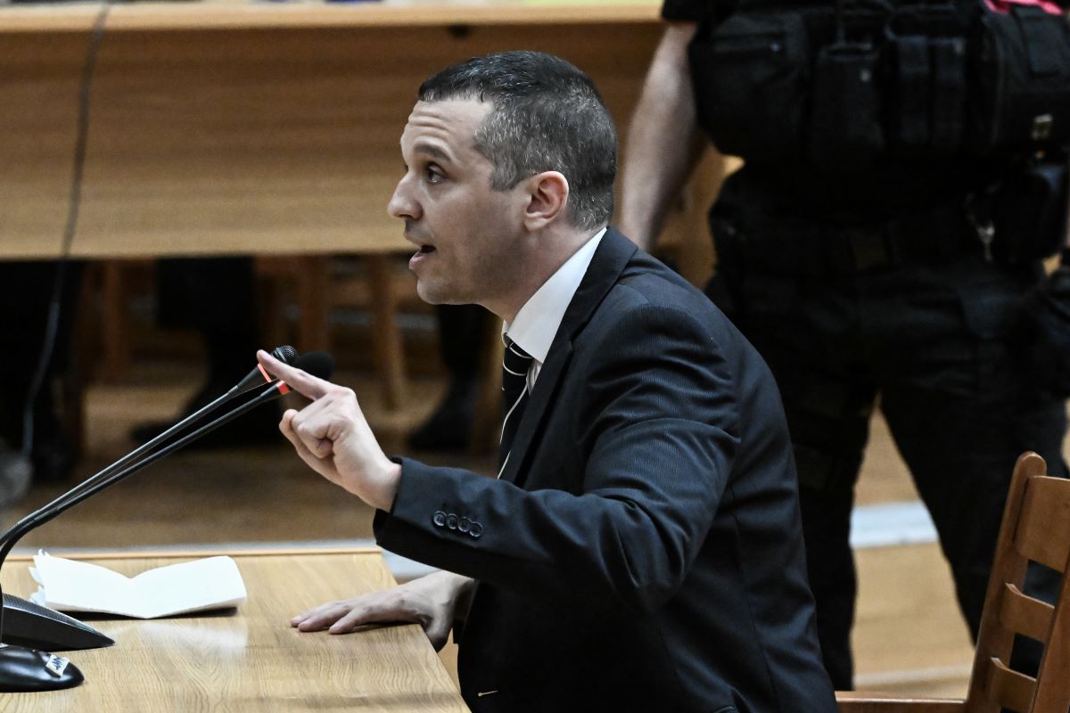 Αίτημα Κασιδιάρη να τοποθετηθεί η έδρα στη δίκη της Χρυσής Αυγής για το “μπλόκο” συμμετοχής του στις εκλογές - Απορρίφθηκε ως απαράδεκτο