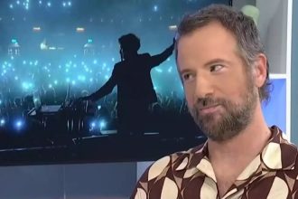 Κωστής Μαραβέγιας: Πήγαινα στις δισκογραφικές και έτρωγα χυλόπιτες