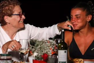 Survivor All Star: Η μητέρα της Μαριαλένας της ζήτησε εγγονάκι με τον Σάκη Κατσούλη