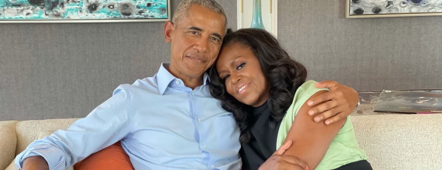 Ομπάμα: Στα γαλαζοπράσινα νερά της Αντίπαρου και εκλεκτή ψαροφαγία στη Νάουσα