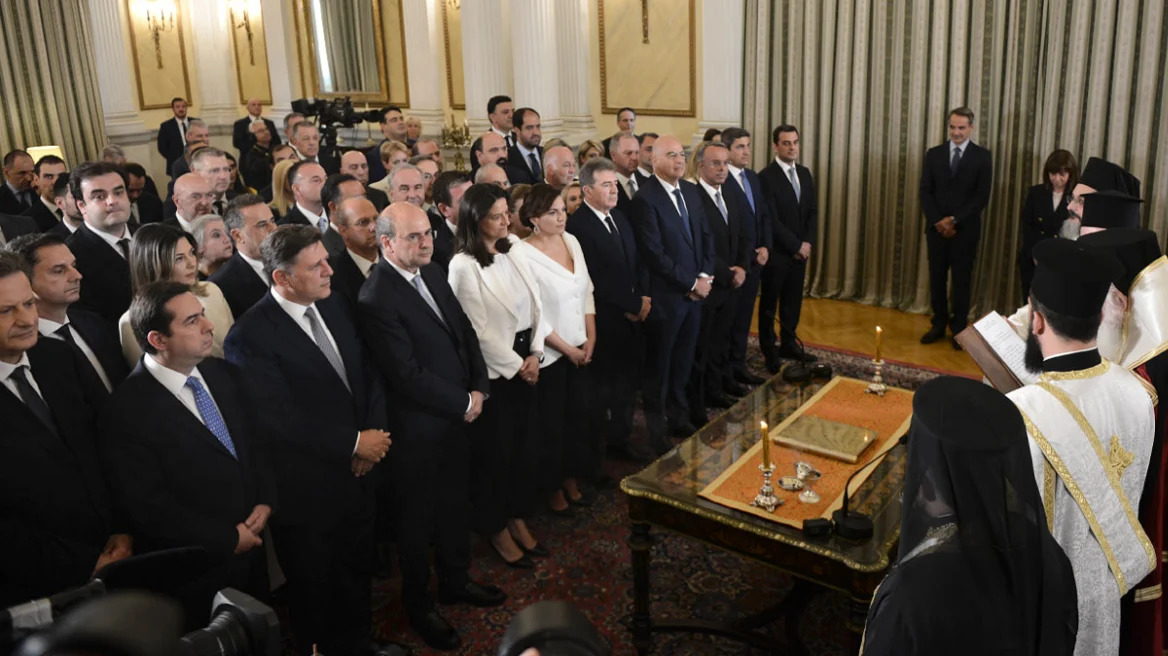 Ορκίστηκε η νέα κυβέρνηση - Οι 63 υπουργοί και υφυπουργοί
