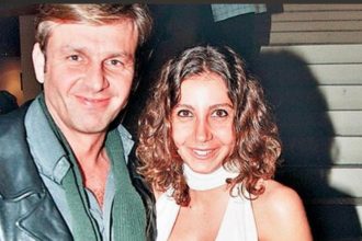 Μαρία Ελένη Λυκουρέζου: «Έπινα όλη μέρα ουίσκι και κόκα» - Ο λόγος που πήρε διαζύγιο από τον Απόστολο Γκλέτσο