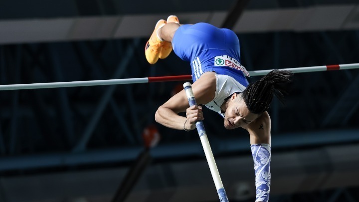 Έμεινε... χαμηλά ο Καραλής