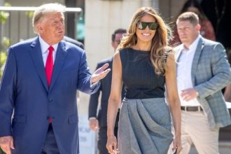 Η Μελάνια Τραμπ απούσα από τις δικαστικές περιπέτειες του συζύγου της