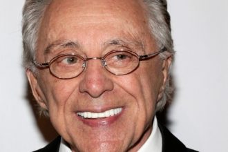 Ο 89χρονος Φράνκι Βάλεϊ παντρεύτηκε για τέταρτη φορά