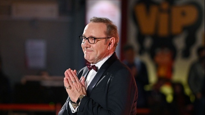 Άρχισε η δίκη του Κέβιν Σπέισι στο Λονδίνο