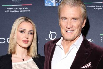 Ο 65χρονος ηθοποιός από το «Rocky» παντρεύτηκε με τη 25χρονη σύντροφό του στην Μύκονο