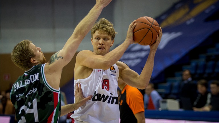 Κλείνει Κουζμίνσκας η ΑΕΚ