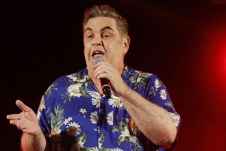 Ο Αντώνης Λουδάρος ξέσπασε για τη Μύκονο: «Για τον Θεό πια! Τόση επίδειξη; Νισάφι»