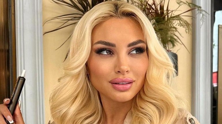 Αλεξάνδρα Παναγιώταρου: Επέστρεψε στην Αθήνα από την Ρόδο - «Προσεύχομαι για το νησί»