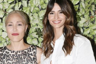 Πηνελόπη Αναστασοπούλου: Απαντά για το «κυνηγητό» των παπαράτσι στην Ηλιάνα Παπαγεωργίου στη Μύκονο