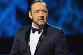 Αθώος ο Κέβιν Σπέισι για όλες τις κατηγορίες σεξουαλικών επιθέσεων