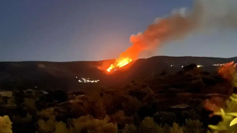 Φωτιά στη Χίο: Μάχη με τις φλόγες στα βόρεια του νησιού – Εκκενώθηκαν δύο οικισμοί ΒΙΝΤΕΟ