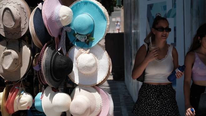 Τουλάχιστον έξι ημέρες η διάρκεια του καύσωνα Cleon - Επικαιροποιήθηκε το έκτακτο δελτίο επικίνδυνων καιρικών φαινομένων