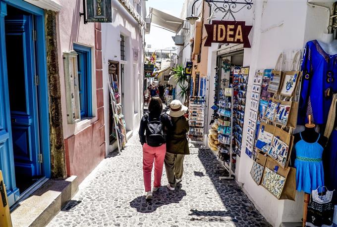 Ενεργοποιείται το πρόγραμμα «Τουρισμός Για Όλους»: Ποιοι είναι δικαιούχοι