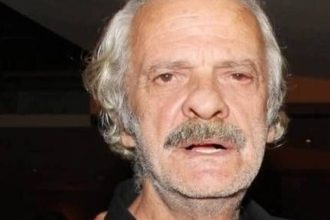 Σπύρος Φωκάς: Στο νοσοκομείο ο ηθοποιός μετά τις φωτιές - ΦΩΤΟ