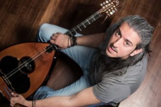 Αρνητικός στα καπνογόνα στις συναυλίες και ο Χαρούλης μετά τον Θ. Παπακωνσταντίνου