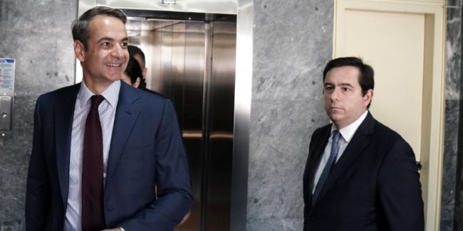 Καρατόμηση Μηταράκη: «Τις κρίσιμες μέρες ήταν εκτός» - Δεν έπεισαν οι εξηγήσεις του τον Μητσοτάκη
