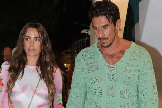 Nadine Mirada - Mohamed Aidi: Νυχτοπερπατήματα του ζευγαριού στη Μύκονο