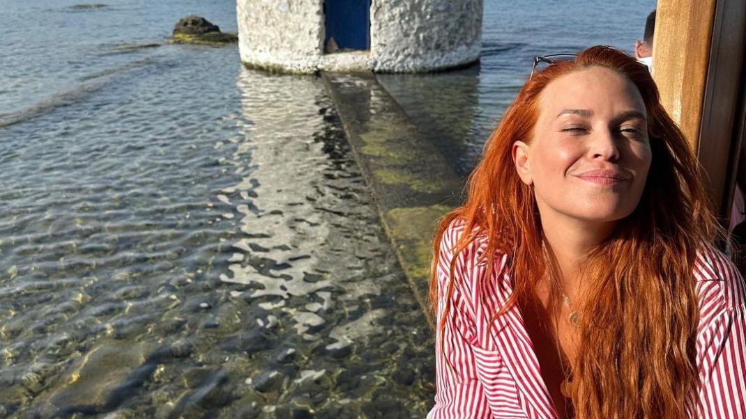 Η Σίσσυ Χρηστίδου κάνει διακοπές στην Πάτμο