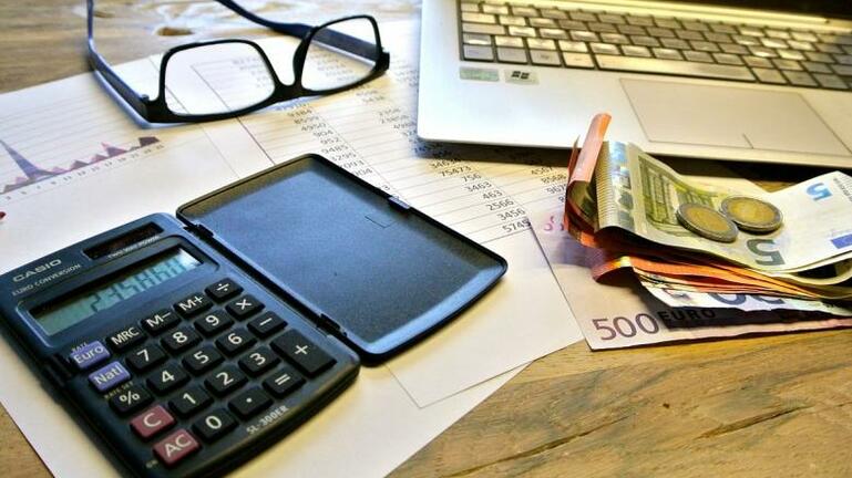 Όλες οι αλλαγές σε φόρους, εισοδήματα και επιδόματα - ΔΕΙΤΕ ΑΝΑΛΥΤΙΚΑ