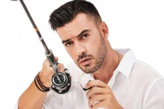 Ξέσπασε ο Γιάννης Τσιμιτσέλης: «Την επόμενη φορά που θα έρθουν οι μέδουσες κλείστε τη θάλασσα»