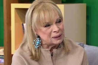 Άννα Φόνσου: Εκκενώνεται η πολυκατοικία της - Κρίθηκε επικίνδυνη από την πολεοδομία