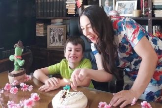 Φοίβος Βουτσάς: Ο γιος του αγαπημένου ηθοποιού έγινε 7 χρόνων