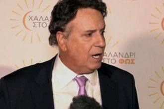 Χάρης Ρώμας: «Κάτσαμε ώρα αγκαλιασμένοι, κλάψαμε μαζί και έναν μήνα μετά πέθανε»