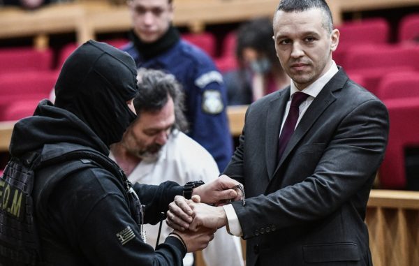 Κατέθεσε την υποψηφιότητά του για τον Δήμο της Αθήνας ο Κασιδιάρης