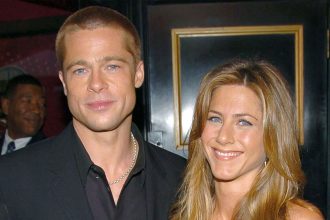 Jennifer Aniston: Αποκάλυψε πόσα χρόνια έκανε να ξεπεράσει τον Brad Pitt