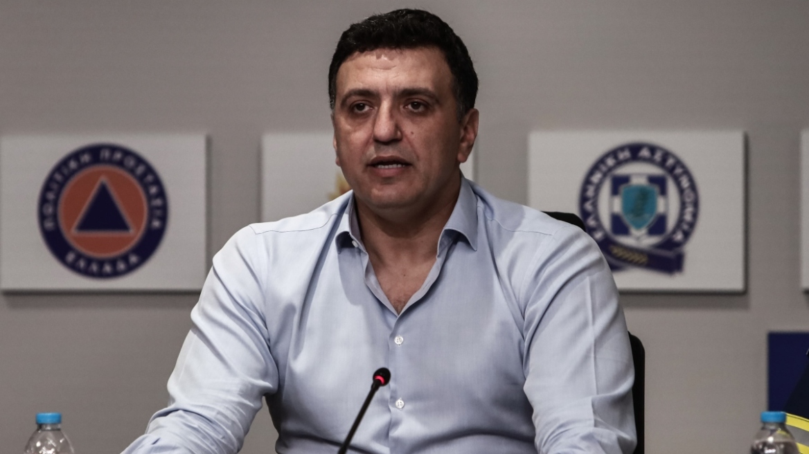 Με Super Puma επιθεώρησε τη φωτιά στον Έβρο ο Κικίλιας - «Το μέτωπο είναι μεγάλο, οι δυνάμεις θα ενισχυθούν»